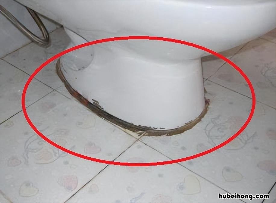 马桶按钮一个大一个小正常吗 马桶按键按一个两个都下去了