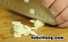 怎样快速去除嘴里的蒜味 怎样快速去除嘴里的蒜味儿