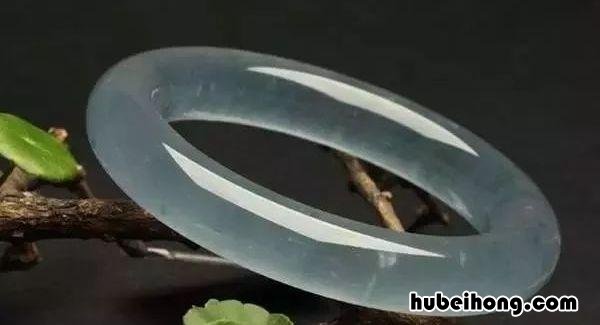 怎么挑选玉镯 挑选玉镯应该怎么挑
