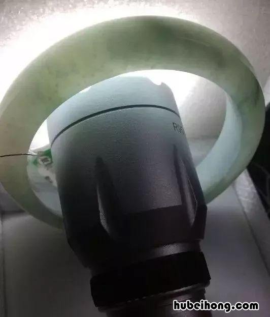 怎么挑选玉镯 挑选玉镯应该怎么挑