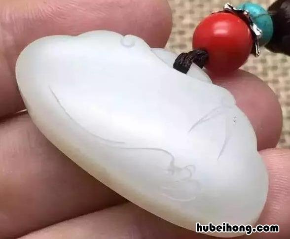 羊脂玉鉴别小办法 羊脂玉的鉴定方法