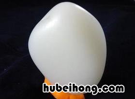 羊脂玉玉怎么辨别真假 怎样辨别羊脂玉的真假和好坏