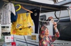 下雨天衣服不干怎么办 下雨天衣服不会干怎么办女生图片