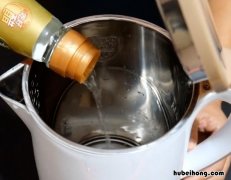 不锈钢水壶里的水垢怎么清理 烧水壶的水垢怎么清除白醋