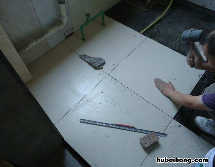 初学者贴地砖的步骤是什么 贴地砖教学详细视频