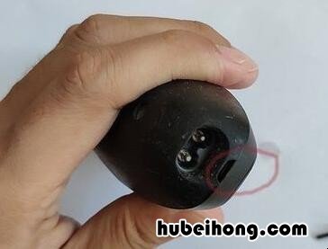 飞利浦剃须刀怎样更换电池 飞利浦剃须刀如何更换电池
