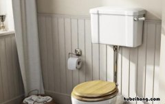 马桶水箱水满漏水原因及解决办法 马桶水箱一直注水漏水怎么办马