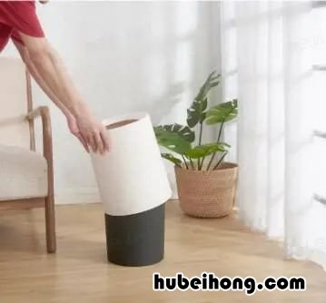 家用垃圾桶英文怎么说 家里用的垃圾桶英文