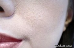 卡粉什么意思 化妆卡粉什么意思