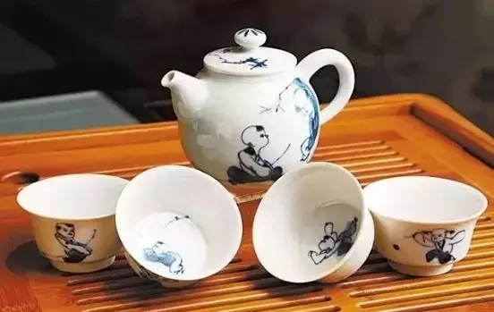 什么材质的茶盘最好最健康安全 什么材质的茶盘最好最健康耐用