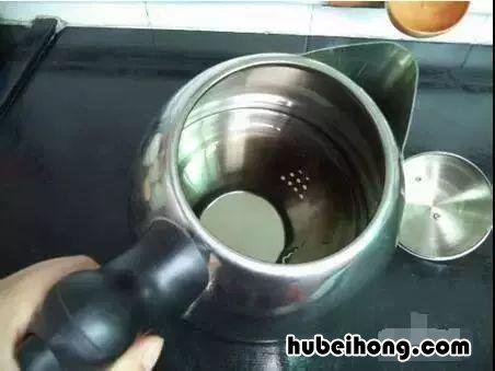 热水壶的水垢如何去除 热水壶的水垢怎么能去掉