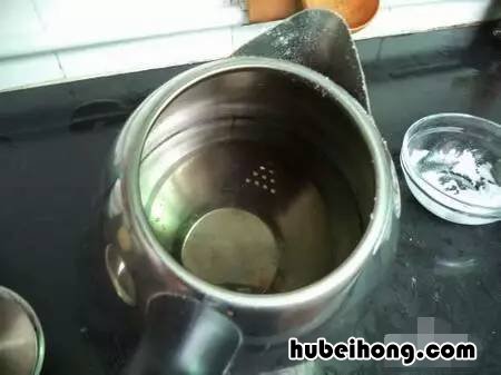 热水壶的水垢如何去除 热水壶的水垢怎么能去掉