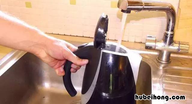 热水壶的水垢如何去除 热水壶的水垢怎么能去掉