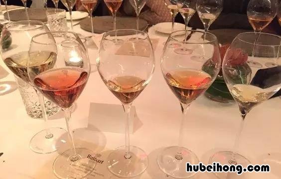 如何辨别葡萄酒的真假 如何辨别葡萄酒的真假鉴别
