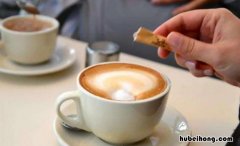 发朋友圈喝咖啡的句子有哪些 发朋友圈喝咖啡的短语