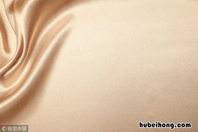 梅雨天气衣服如何防潮 梅雨天怎么让衣服干