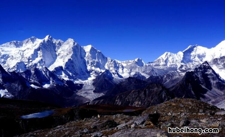 喜马拉雅山主要的形成原因是什么 喜马拉雅山形成的原因是什么