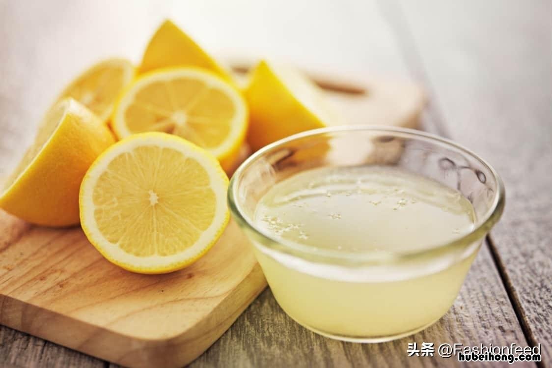 衣服粘上漂白液还能恢复原颜色吗 衣服沾到漂白剂发黄怎么办