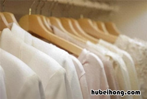 衣服有霉渍怎么洗白 衣服有霉渍怎么洗才能洗掉