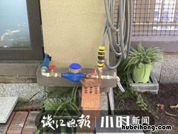 夏天顶楼没有空调怎么办视频 夏天住顶楼没空调怎么办