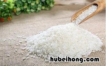 下雨天鞋子容易湿有什么办法解决 下雨天鞋子湿透