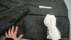 怎样清洗毛呢大衣不缩水的小窍门 毛呢大衣怎么自己在家清洗