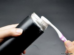 保温杯怎么清洗异味 保温杯有味怎样清洗