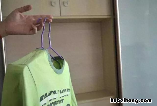 衣服放塑料袋里会潮吗 衣服放到塑料袋里会受潮吗