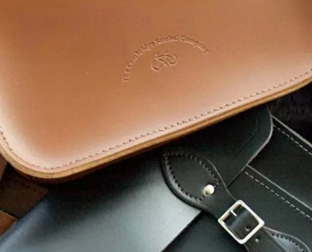 男人用什么包比较适合? 男人拿什么包高端上档次