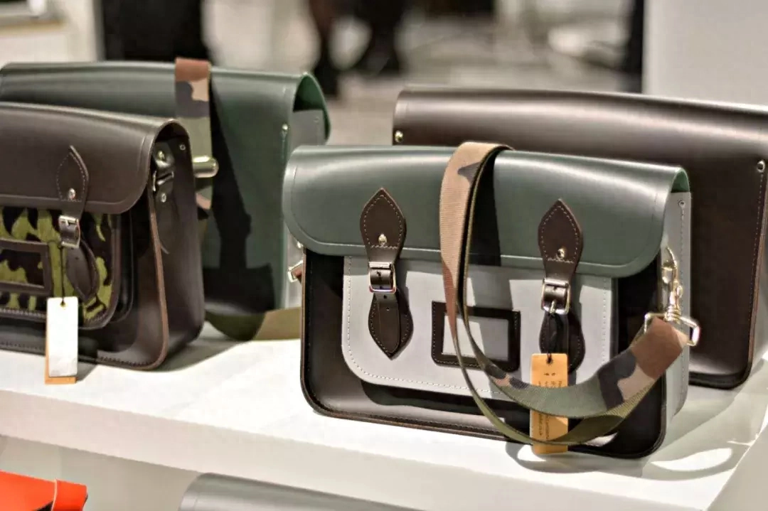 男人用什么包比较适合? 男人拿什么包高端上档次