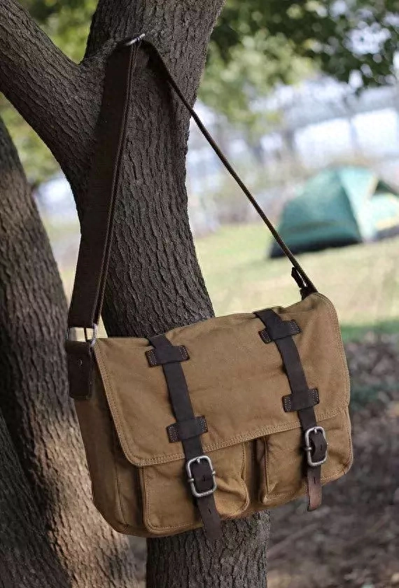 男人用什么包比较适合? 男人拿什么包高端上档次