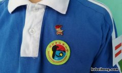 少先队队徽戴在左边还是右边 少先队队徽戴在什么位置