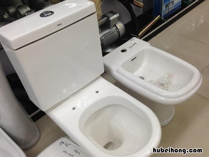 抽水马桶出水少怎么解决 马桶出水少怎么办