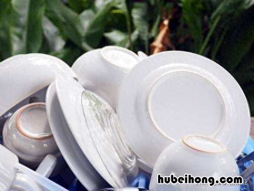 茶叶渣有什么功效 茶叶渣可以用来做什么