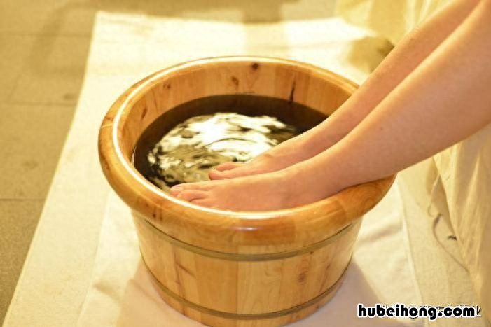 茶叶渣有什么功效 茶叶渣可以用来做什么
