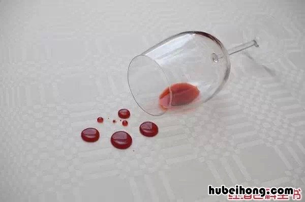 真假葡萄酒辨别 如何辨别真假葡萄酒