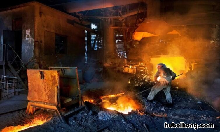 工业炼铁的化学方程式是什么 工业炼铁的化学方程式怎么写