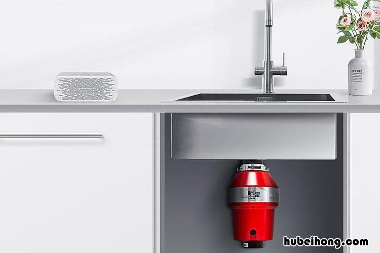 水槽的水渍怎么清洁 怎样去除水槽的霉斑