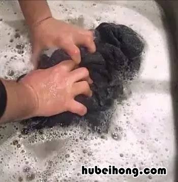洗羊毛衫的注意事项小贴士图片 洗羊毛衫的注意事项有哪些