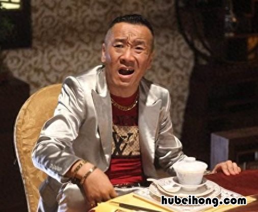 如何在饭局上hold住全场 如何在饭局上hold住全场人