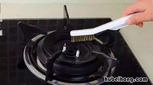 燃气灶打不着可以用打火机吗怎么办 燃气灶打不着可以用火引着