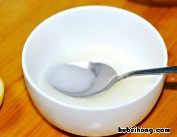 白醋和牙膏混合有什么用处和功效 白醋和牙膏混在一起有什么效果