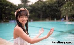 泳装什么颜色最好 黑色 小麦色 泳装什么颜色最好 黑色