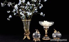 水晶花瓶如何鉴别真假 水晶花瓶如何鉴别真假