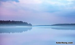 形容水面平静的句子有哪些 形容水面平静的句子段落