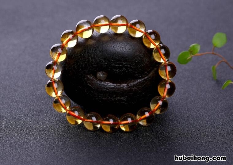 天然水晶怎么鉴别真假 如何辨别真假天然水晶石头镜片