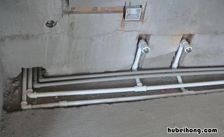 水管走地的优缺点是什么 水管走地好还是走天好