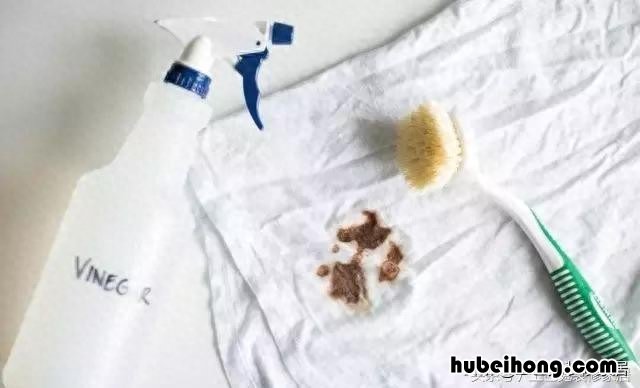 白衣服发黄怎么洗才能白如新 小妙招白衣服发黄怎么办