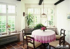 家用餐桌布什么材料好一点 家用餐桌用什么桌布好