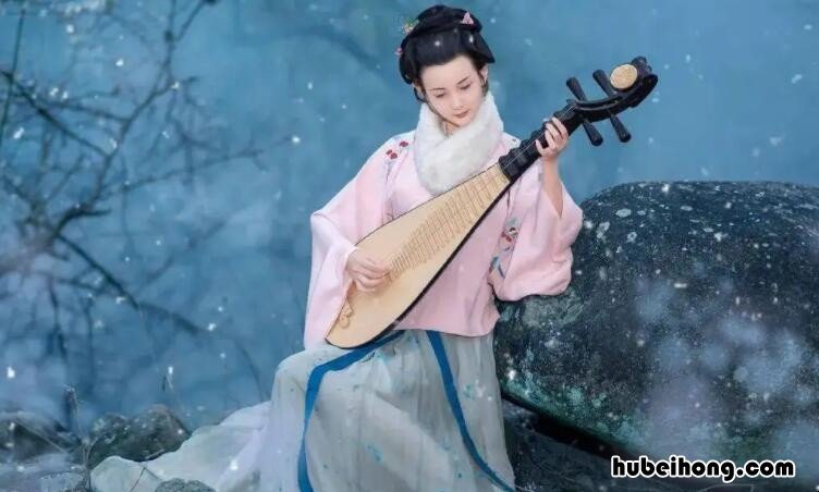 形容女子有灵气的句子有哪些 形容女孩有灵气的四字词语